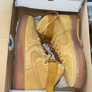 air force 1 high LV8 (GS) size 5.5 youth